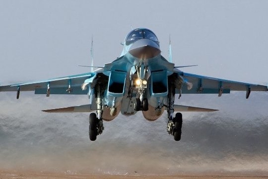Su-34 Nga ném bom cực thấp, tên lửa Ukraine truy đuổi kịch tính