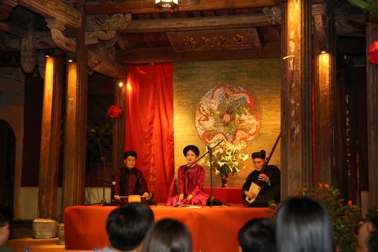 Lưu giữ giá trị ca trù trong bối cảnh hiện đại