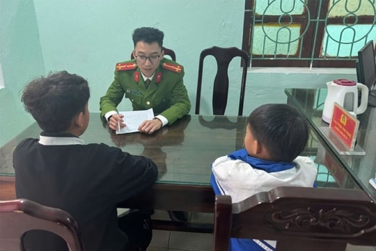 Hai thiếu niên dùng ná bắn vỡ kính xe khách trên cao tốc