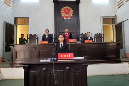 Ly rượu oan nghiệt phá vỡ tình bạn