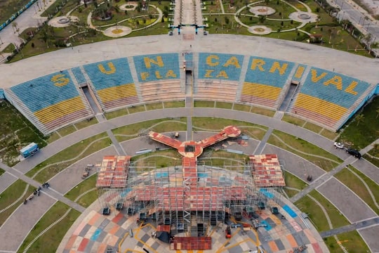 Skywave Hạ Long 2025: Đại nhạc hội mở màn mùa du lịch Quảng Ninh