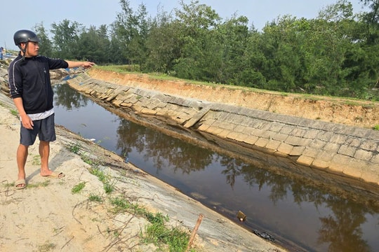 Quảng Trị: Kè chống xói lở hơn 3 tỉ đồng hư hỏng sau 1 năm