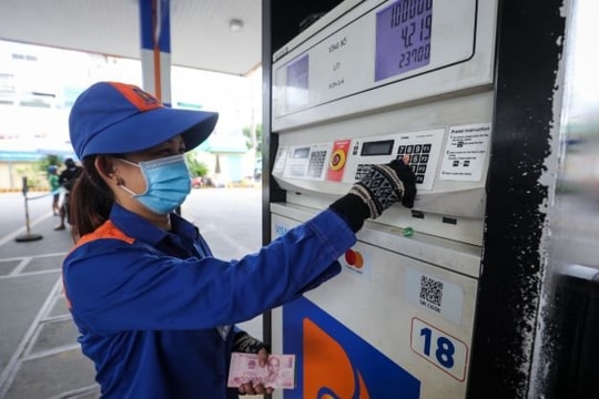 Giá xăng, dầu đồng loạt giảm