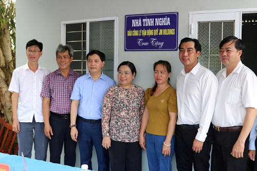 Báo Công lý chung tay xóa nhà tạm, nhà dột nát tại các tỉnh Tây Nam Bộ