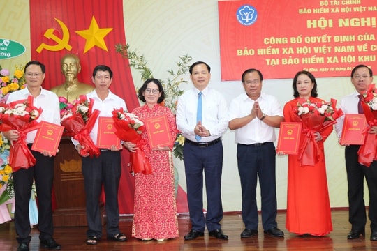 Công bố các quyết định bổ nhiệm cán bộ BHXH khu vực XXXII