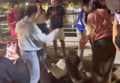 Đã khởi tố 4 bị can trong vụ nữ nhân viên ngân hàng bị đánh ghen