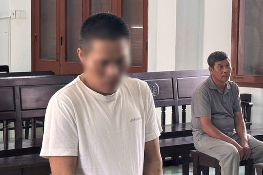 Mâu thuẫn việc đuổi chuột ở ruộng, đâm người suýt chết