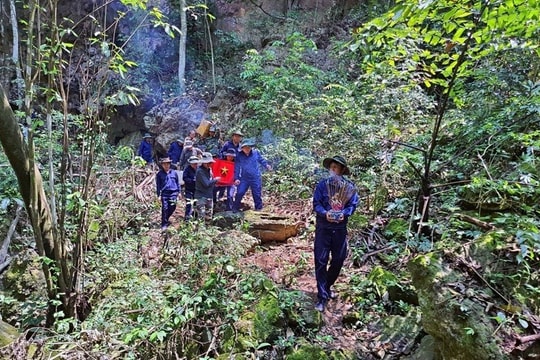 Quy tập 65 hài cốt liệt sĩ hy sinh trên đất bạn Lào