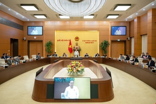 Ủy ban Thường vụ Quốc hội bắt đầu quy trình sửa đổi Hiến pháp