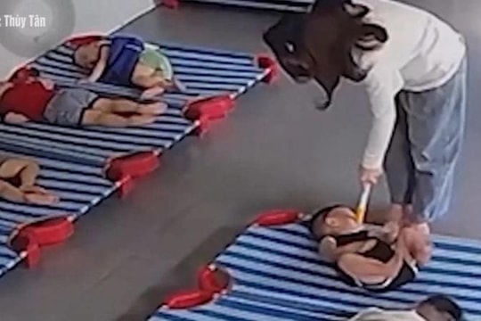 Quảng Nam: Tạm giữ hình sự bảo mẫu bạo hành cháu bé 20 tháng tuổi