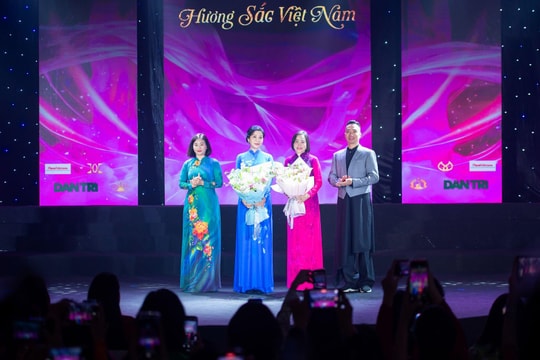 Câu chuyện áo dài và hành trình khẳng định vẻ đẹp phụ nữ Việt