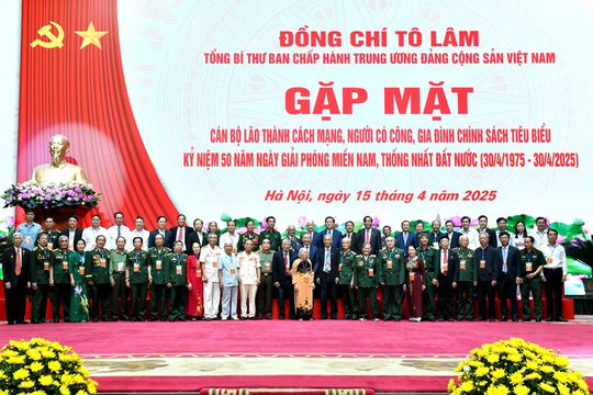 Gặp mặt cán bộ lão thành cách mạng, người có công, gia đình chính sách tiêu biểu