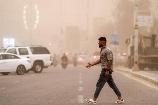 Hơn 1.800 người nhập viện vì bão cát ở Iraq