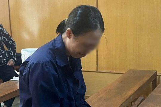 Bị chó cắn, mang xăng sang đốt hàng xóm