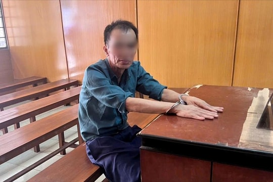 Đem xăng đốt nhà anh vợ vì nghi ngờ bị ngăn cản tình cảm