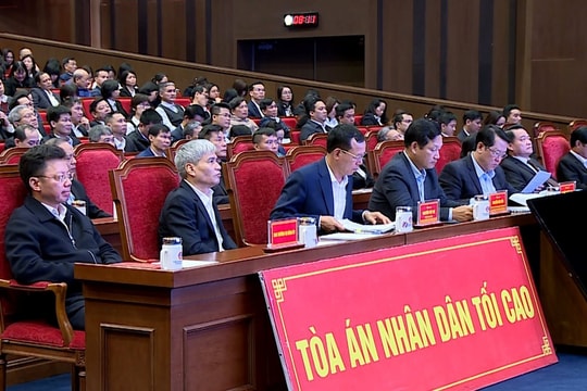 Đảng ủy TANDTC thông báo tham dự Hội nghị toàn quốc quán triệt, triển khai thực hiện Nghị quyết Hội nghị lần thứ 11 Ban Chấp hành Trung ương Đảng khóa XIII