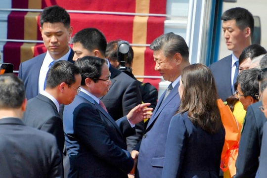 Thủ tướng Phạm Minh Chính ra sân bay tiễn Tổng Bí thư, Chủ tịch nước Trung Quốc Tập Cận Bình