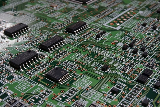 Nhiều trường đại học lớn đẩy mạnh tuyển sinh ngành bán dẫn từ năm 2025