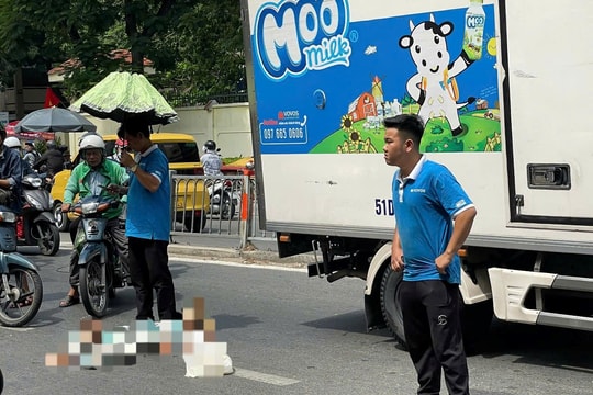 Cụ bà đi bộ qua đường bị xe tải tông nguy kịch