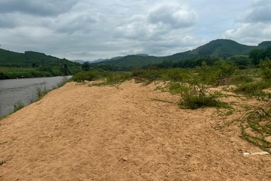 Bình Định: Đề nghị Công an làm rõ động cơ cản trở mỏ cát trúng đấu giá