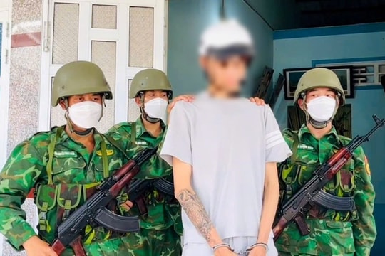 Bắt giữ đối tượng tàng trữ ma túy và súng