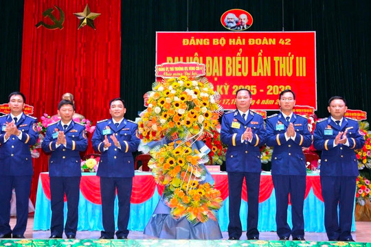 Đảng bộ Hải đoàn 42 quyết tâm thực hiện thắng lợi nghị quyết đại hội