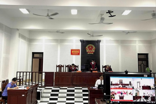 Tòa tuyên y án 2 bị cáo tàng trữ trái phép chất ma túy