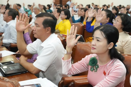 TP.HCM bãi bỏ Nghị quyết 01 hỗ trợ người nghỉ việc