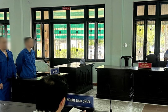 Đôi bạn học rủ nhau mua bán ma túy