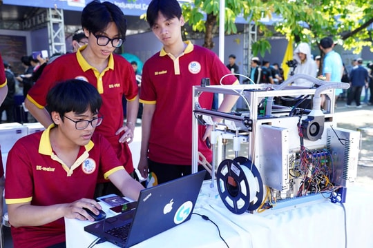 Vươn mình cùng DUT Job Fair 2025