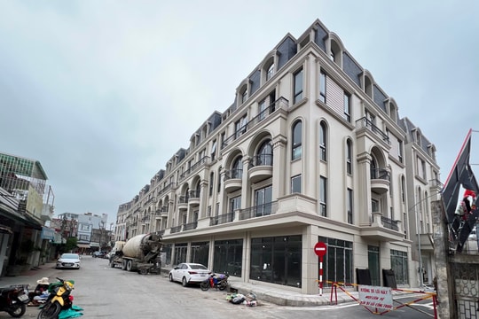 Phạt chủ đầu tư dự án nhà ở 444 Chợ Hàng tự ý thi công trên đất vỉa hè