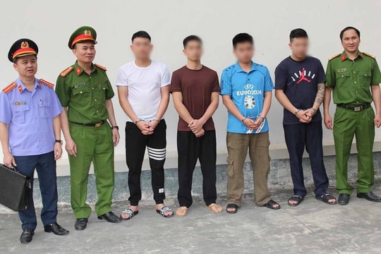 Triệt phá đường dây sản xuất giá đỗ tẩm hóa chất