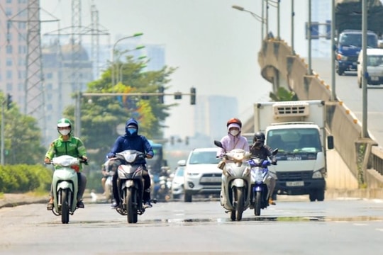 Thời tiết ngày 19/4: Bắc Bộ nắng nóng, mưa rào vài nơi