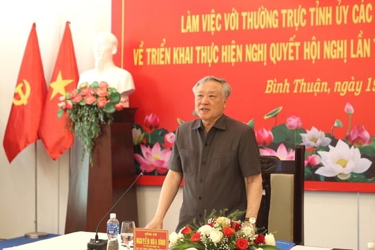 Phó Thủ tướng Thường trực Nguyễn Hòa Bình làm việc với 3 địa phương về công tác sắp xếp các đơn vị hành chính