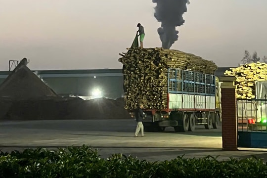 Dấu hiệu xe quá khổ, quá tải hoạt động rầm rộ ở Huế