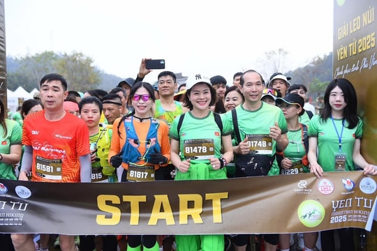 Hơn 3.000 VĐV chinh phục đỉnh thiêng Yên Tử