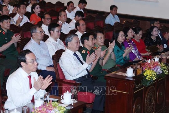 Tổng Bí thư Tô Lâm dự Chương trình hòa nhạc đặc biệt "Bản giao hưởng hòa bình"