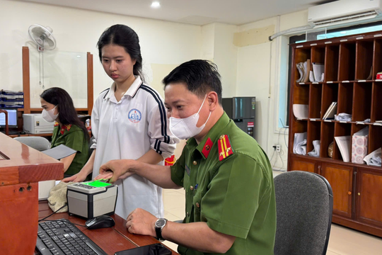 Khẩn trương làm căn cước cho hàng nghìn học sinh để thi tốt nghiệp