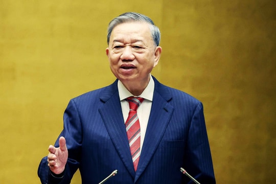 Tổng Bí thư Tô Lâm dự buổi gặp mặt cán bộ lão thành cách mạng, người có công, gia đình chính sách tiêu biểu