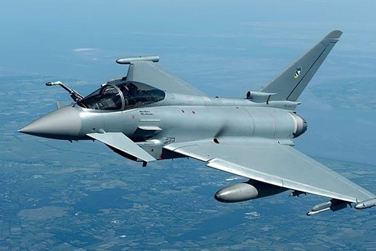 Ukraine gây sốc với yêu cầu 115 máy bay và 98 tỷ USD từ Đức