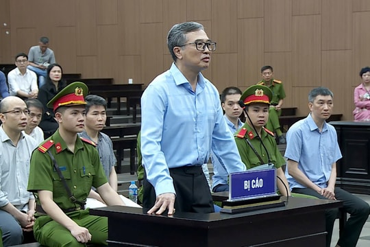 Cựu Thứ trưởng Hoàng Quốc Vượng khai nhận 1,5 tỷ đồng của doanh nghiệp