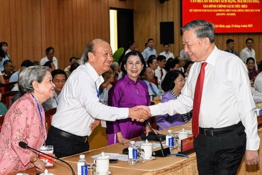 Tổng Bí thư Tô Lâm gặp mặt cán bộ lão thành cách mạng, người có công, gia đình chính sách tiêu biểu