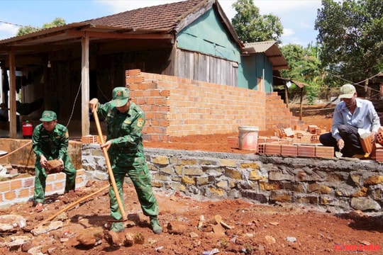 Lính Biên phòng vùng biên và “mệnh lệnh từ trái tim”