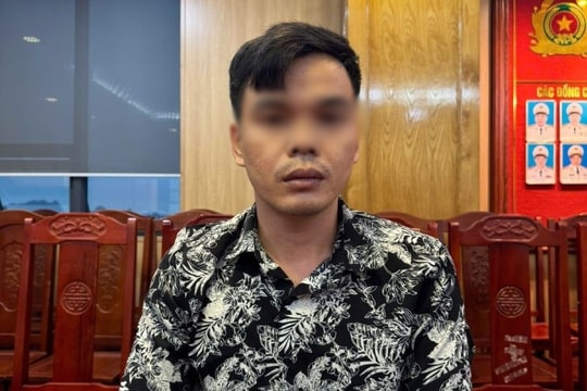 Chiếm đoạt tiền của khách hàng để tiêu xài