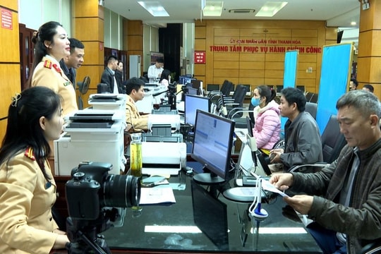 Cấp đổi giấy phép lái xe cho người dân ngay tại xã