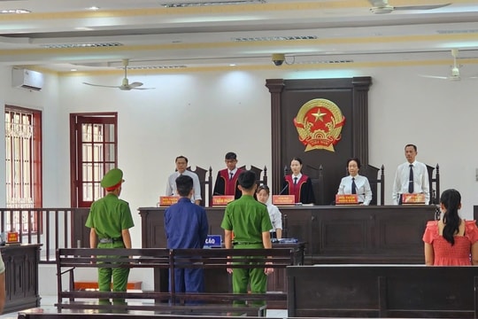 Bị cáo xâm hại bé gái lĩnh 15 năm tù