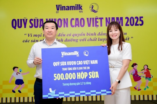 Vinamilk & quỹ sữa dành tặng 500.000 hộp sữa đến trẻ em nhân dịp 50 năm Thống nhất đất nước
