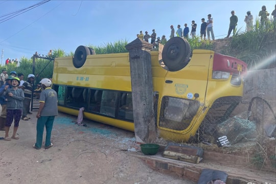 Vụ xe chở học sinh gặp nạn ở Gia Lai: Sở Y tế báo cáo về sức khỏe của 21 nạn nhân nhập viện