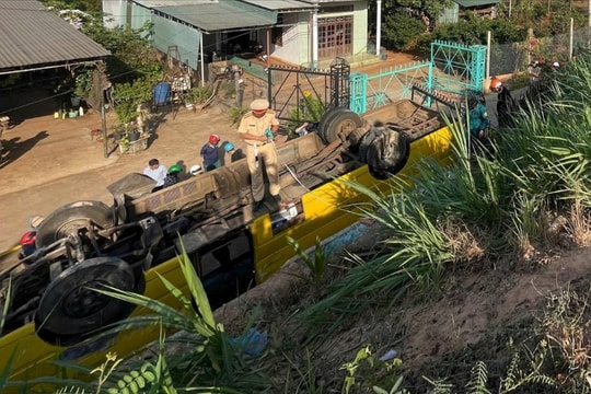 Vụ xe chở học sinh gặp nạn ở Gia Lai: Tài xế không có nồng độ cồn, xe còn hạn sử dụng