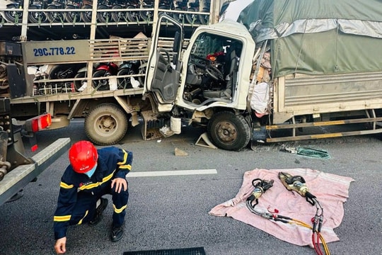 Tai nạn trên cao tốc khiến 2 người tử vong